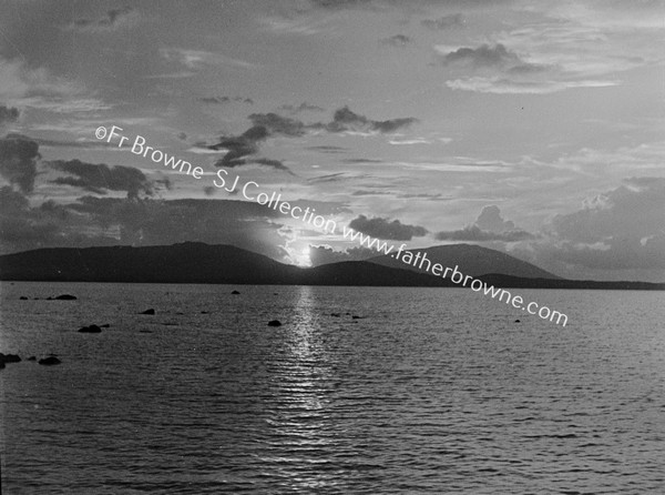 SUNSET ON L.CULLEN MOUNT NEPHIN